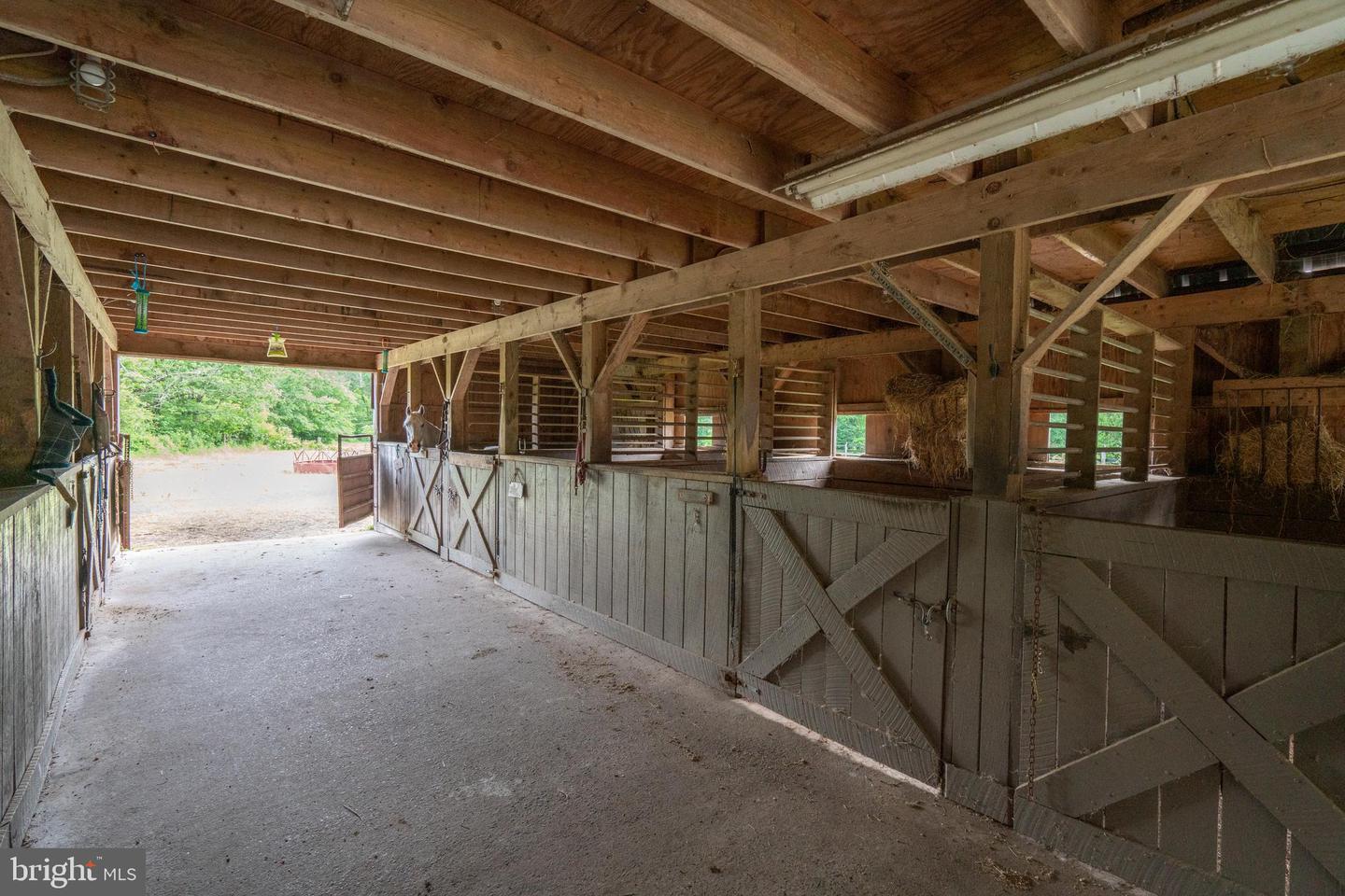240 Frogtown Rd Property Photo 49