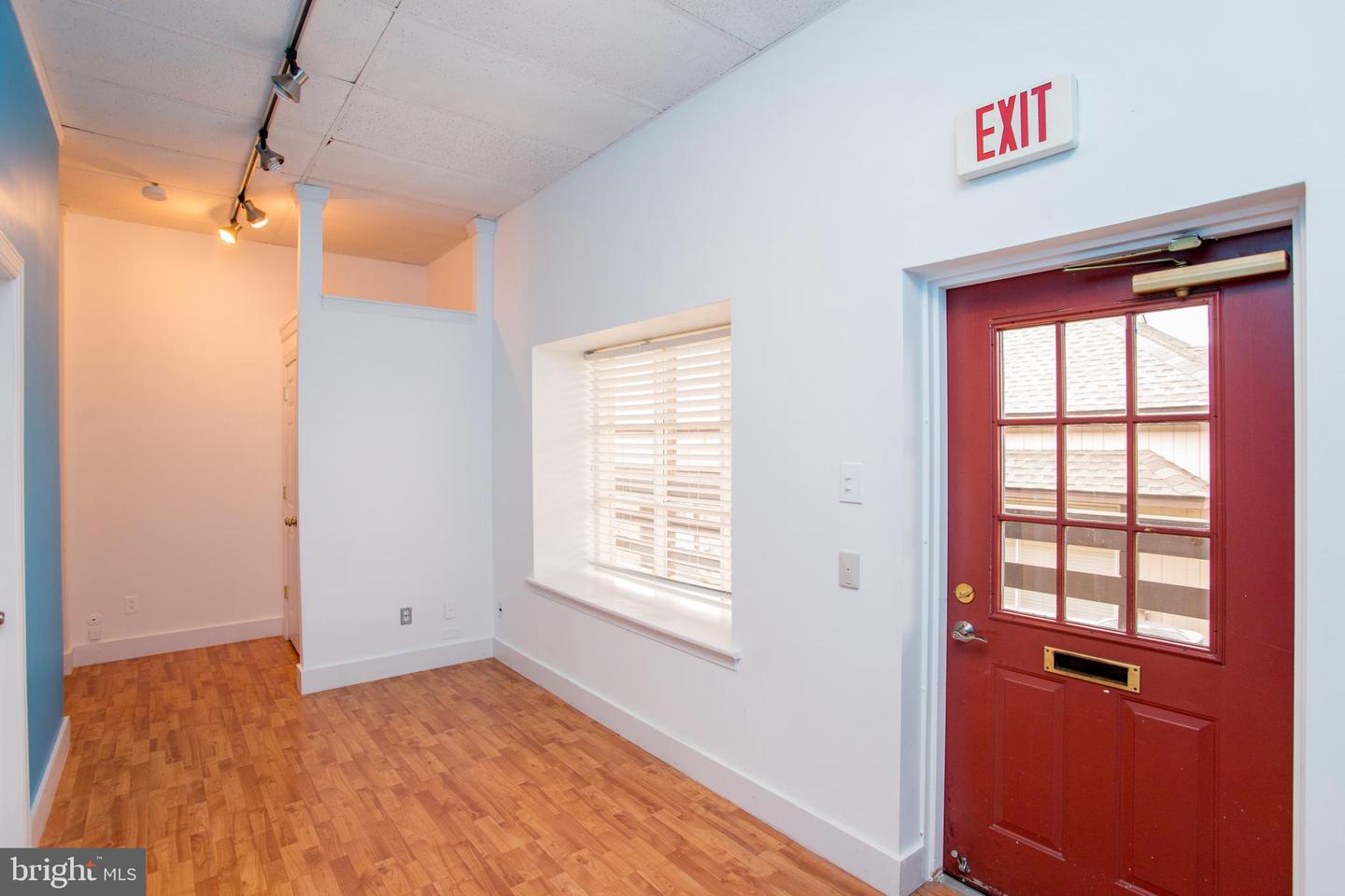 9 Market Place Property Photo 4