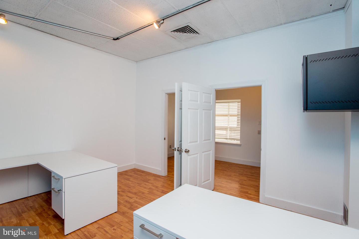 9 Market Place Property Photo 8