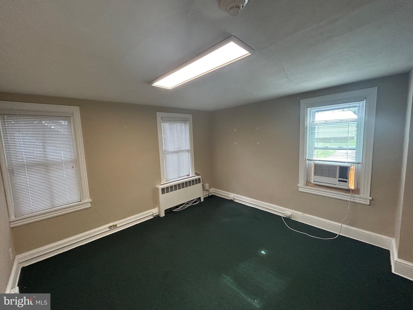 975 2nd Street Pike #unit G Property Photo 2