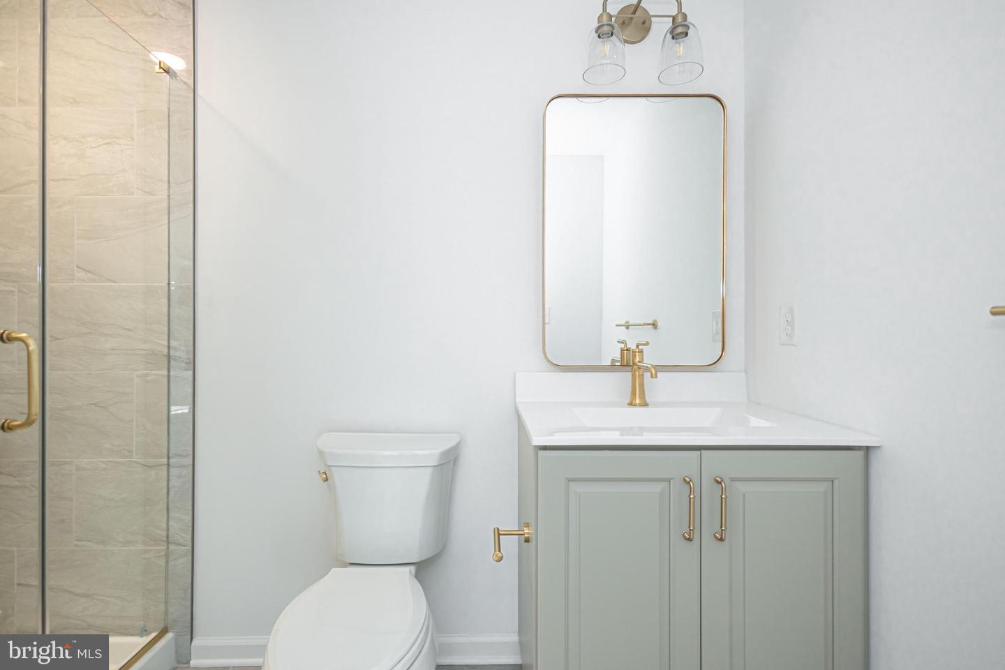 20 Warren Dr #10 Property Photo 11