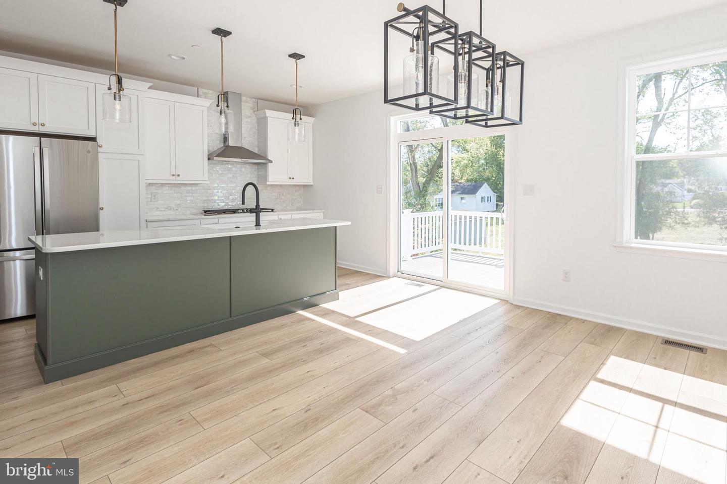 20 Warren Dr #10 Property Photo 19