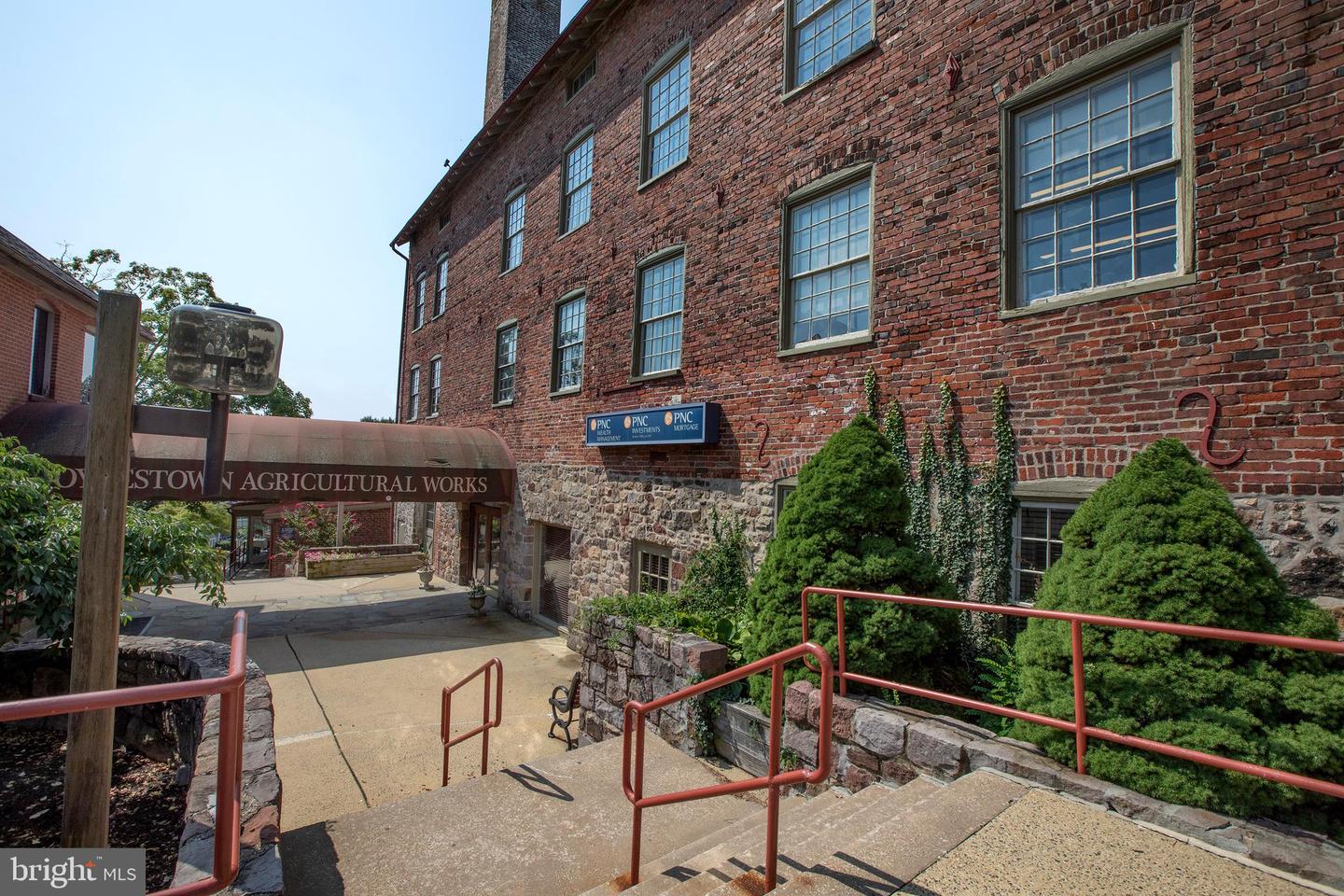 120 S Main St #3rd Floor Property Photo 8