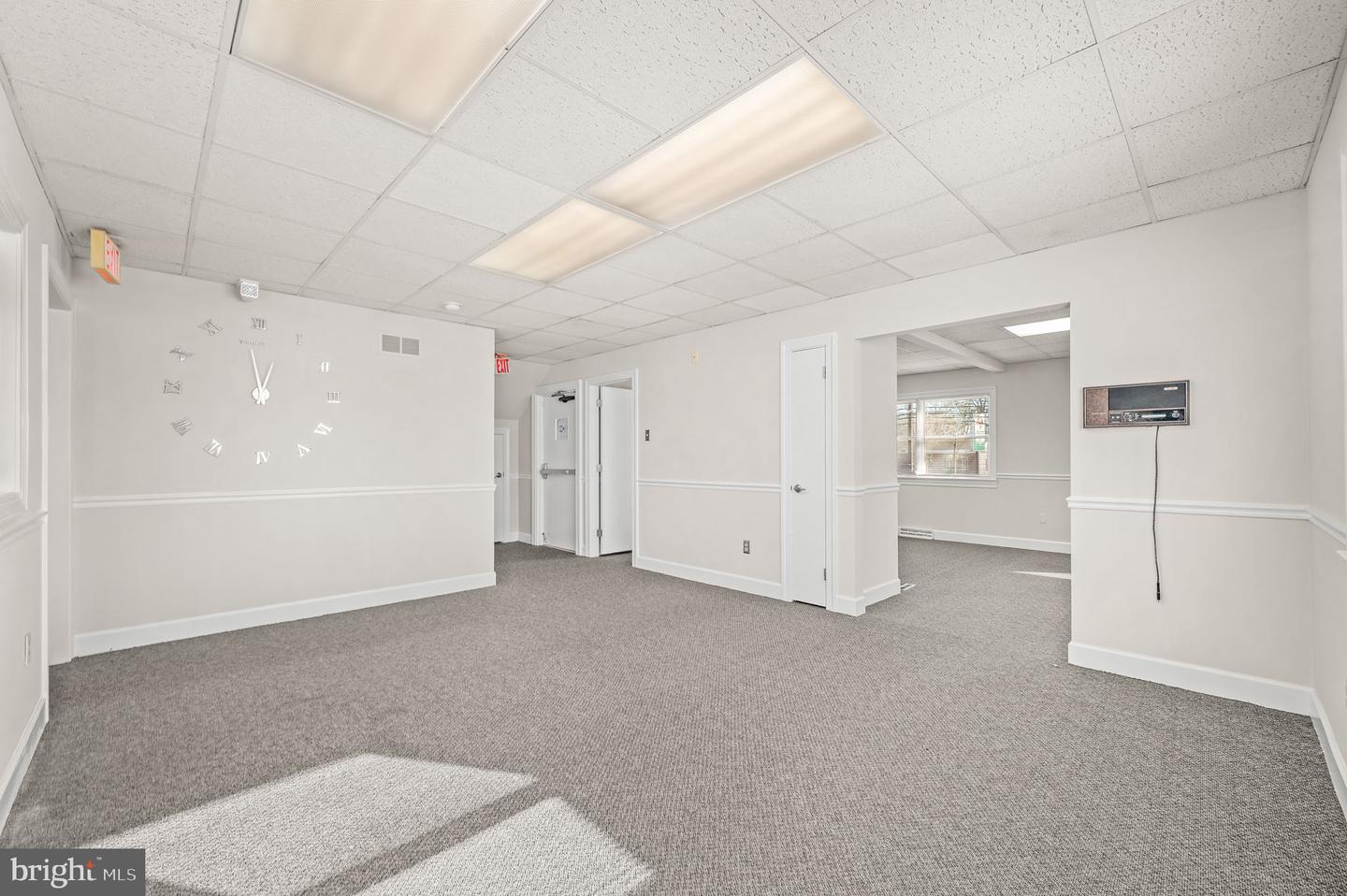300 W Trenton Ave #suite 3 Property Photo 4