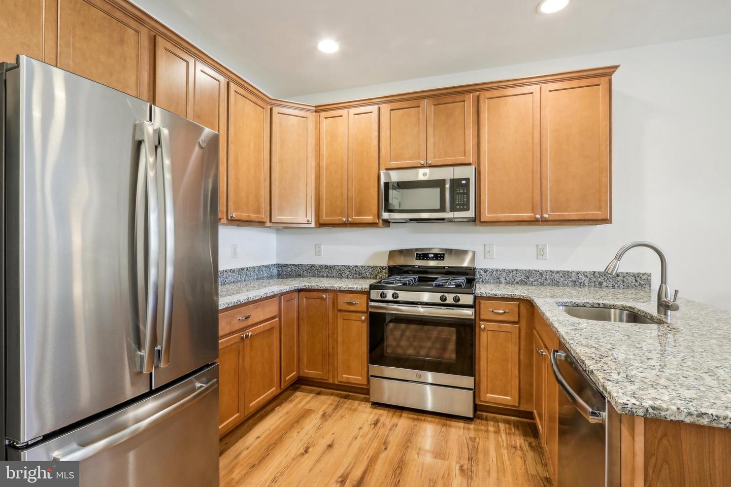 407 Ridgeview Court Property Photo 4
