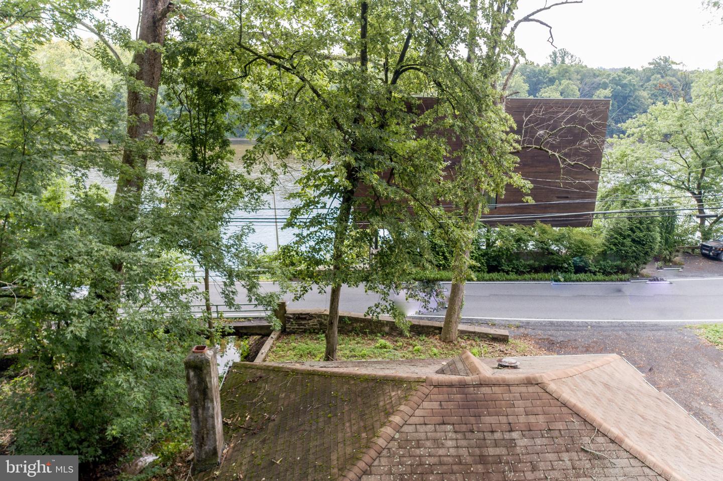 773 River Rd Property Photo 20