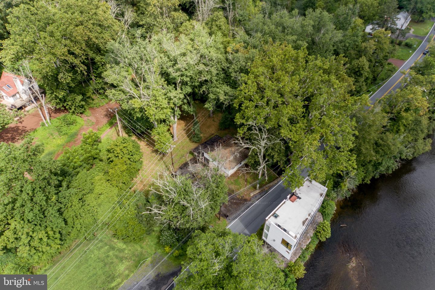 773 River Rd Property Photo 22