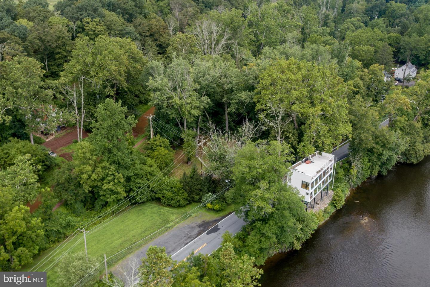 773 River Rd Property Photo 25