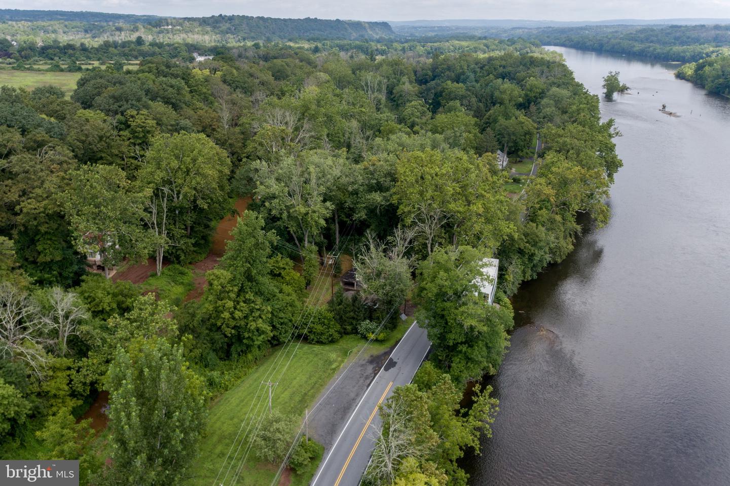 773 River Rd Property Photo 26