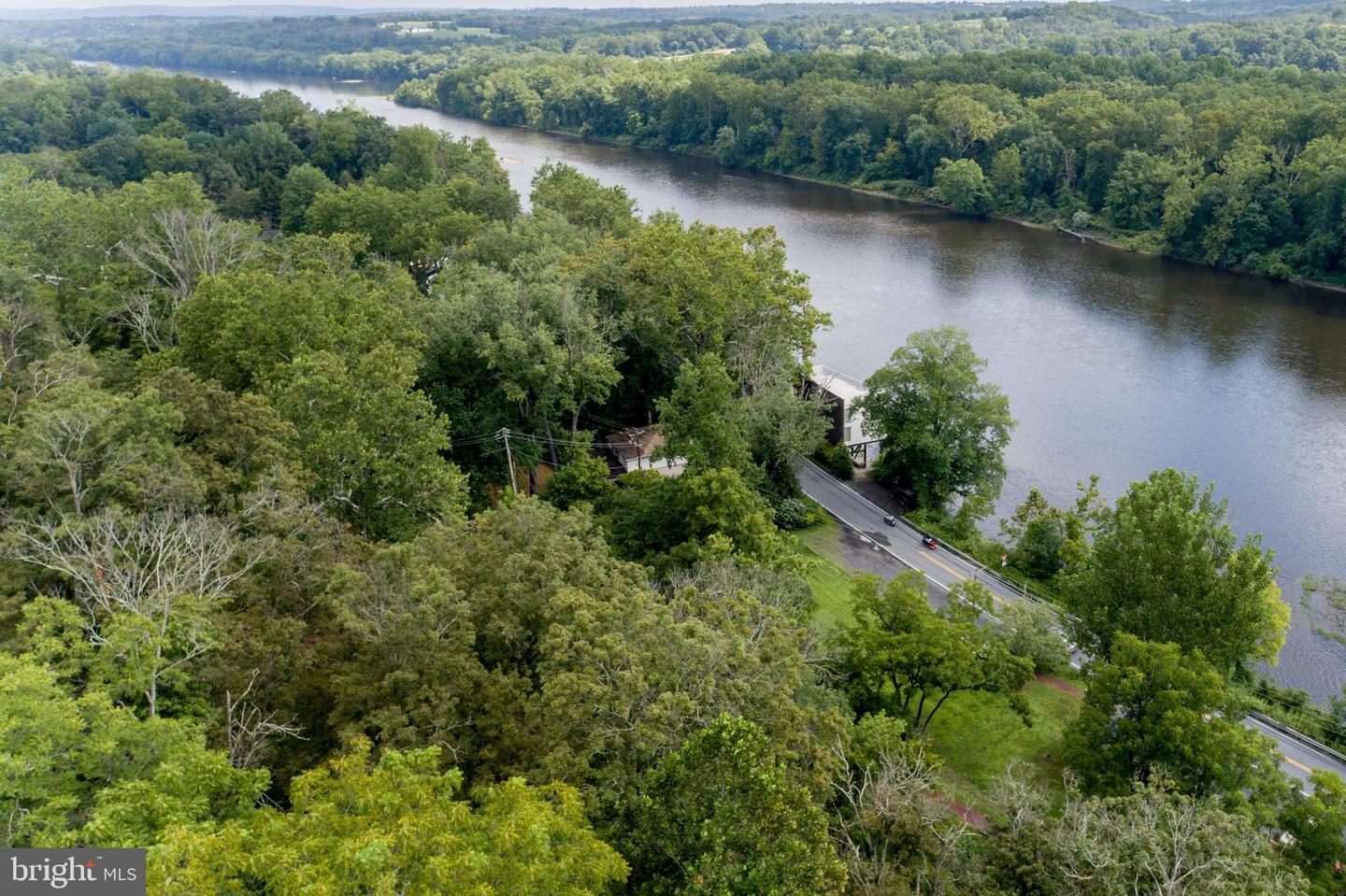 773 River Rd Property Photo 27