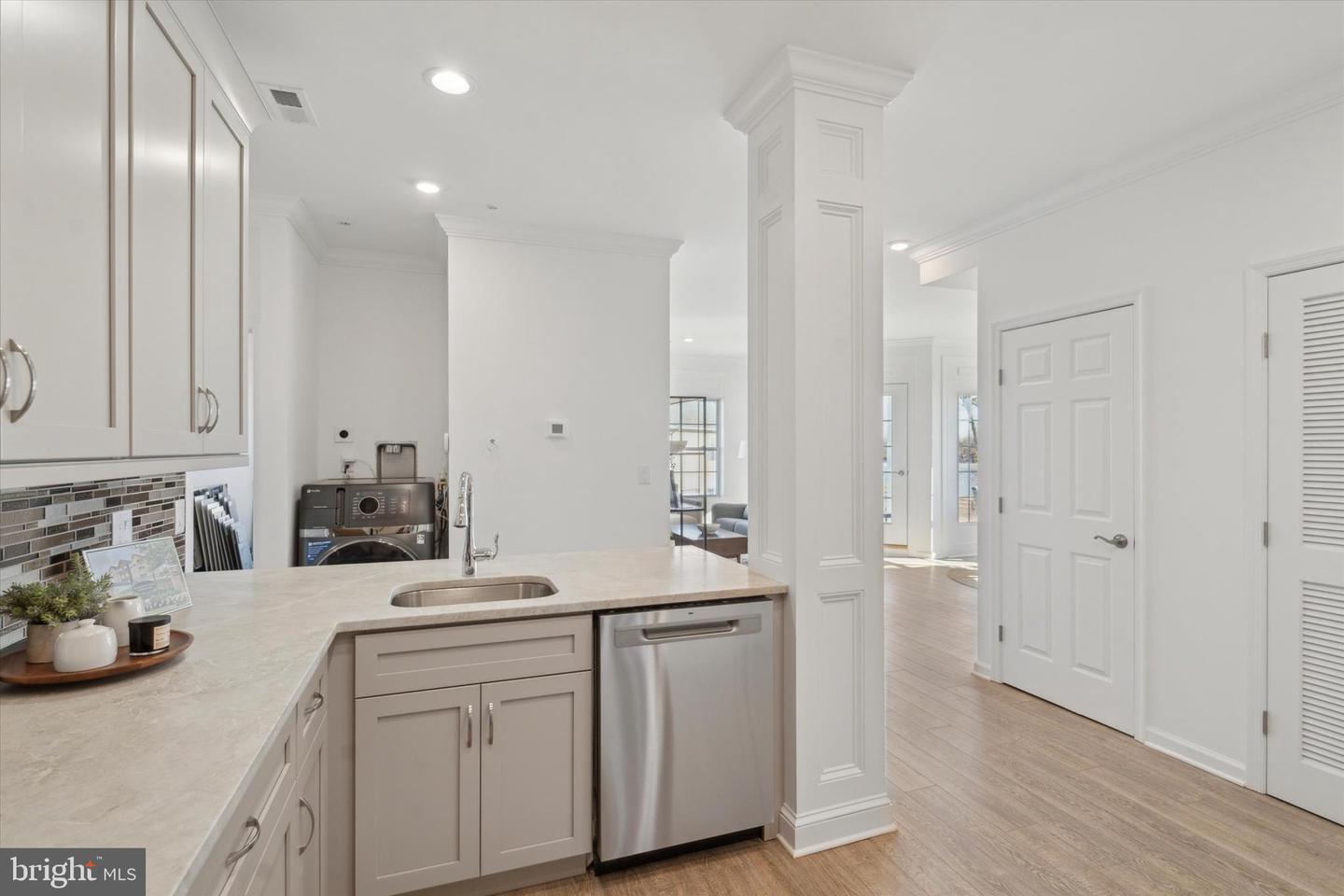 16352 River View Ct Property Photo 8