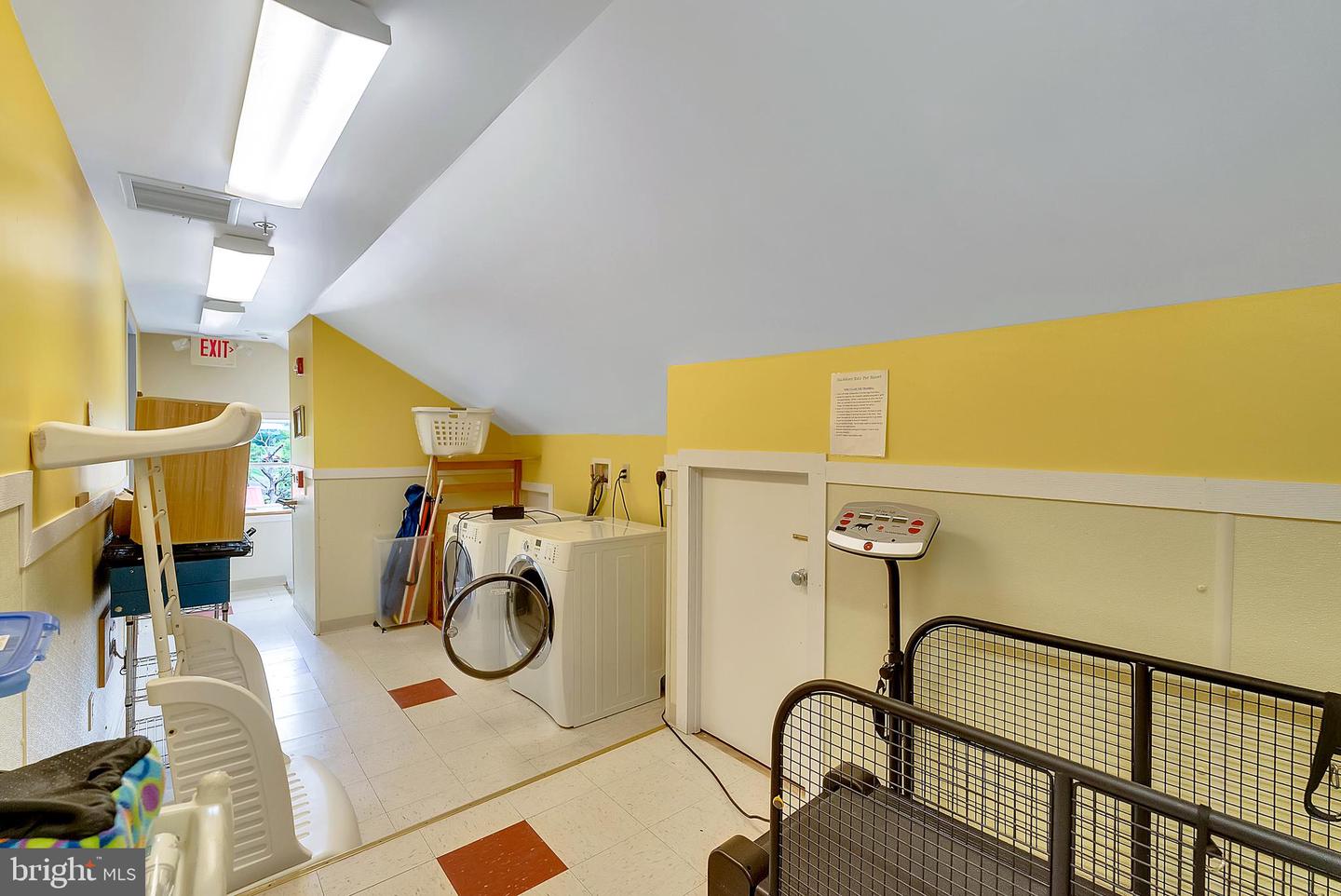636 Almshouse Rd Property Photo 64