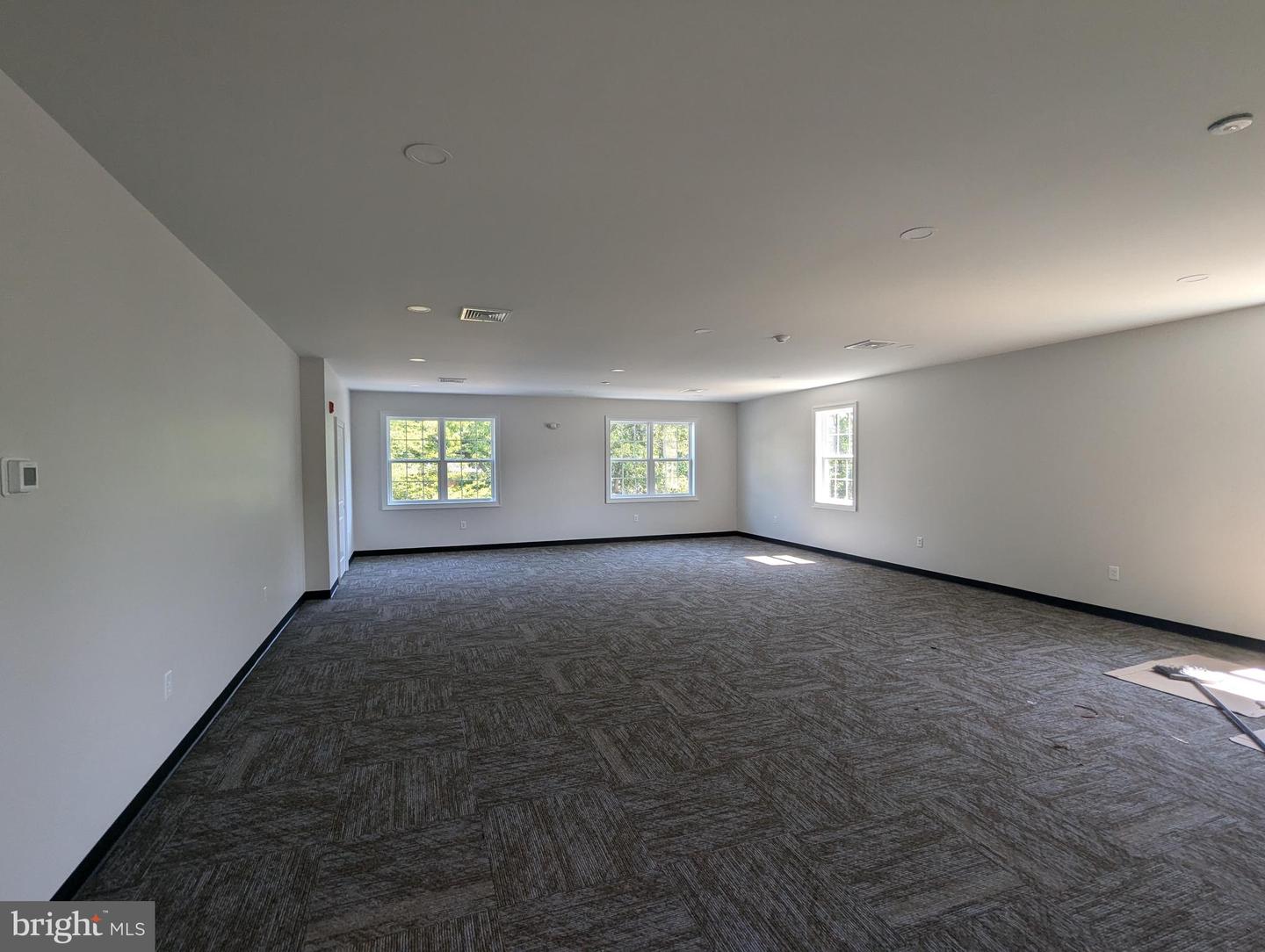 300 W Trenton Ave #space 1 Property Photo 5