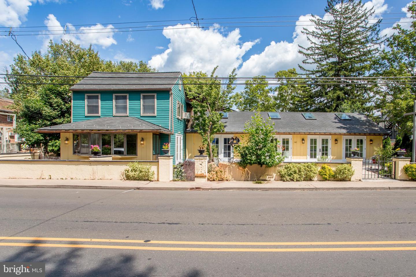 142 S MAIN ST #COMMERCIAL Property Photo 1