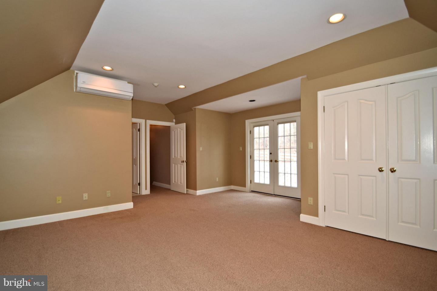 95 Brownsburg Property Photo 39