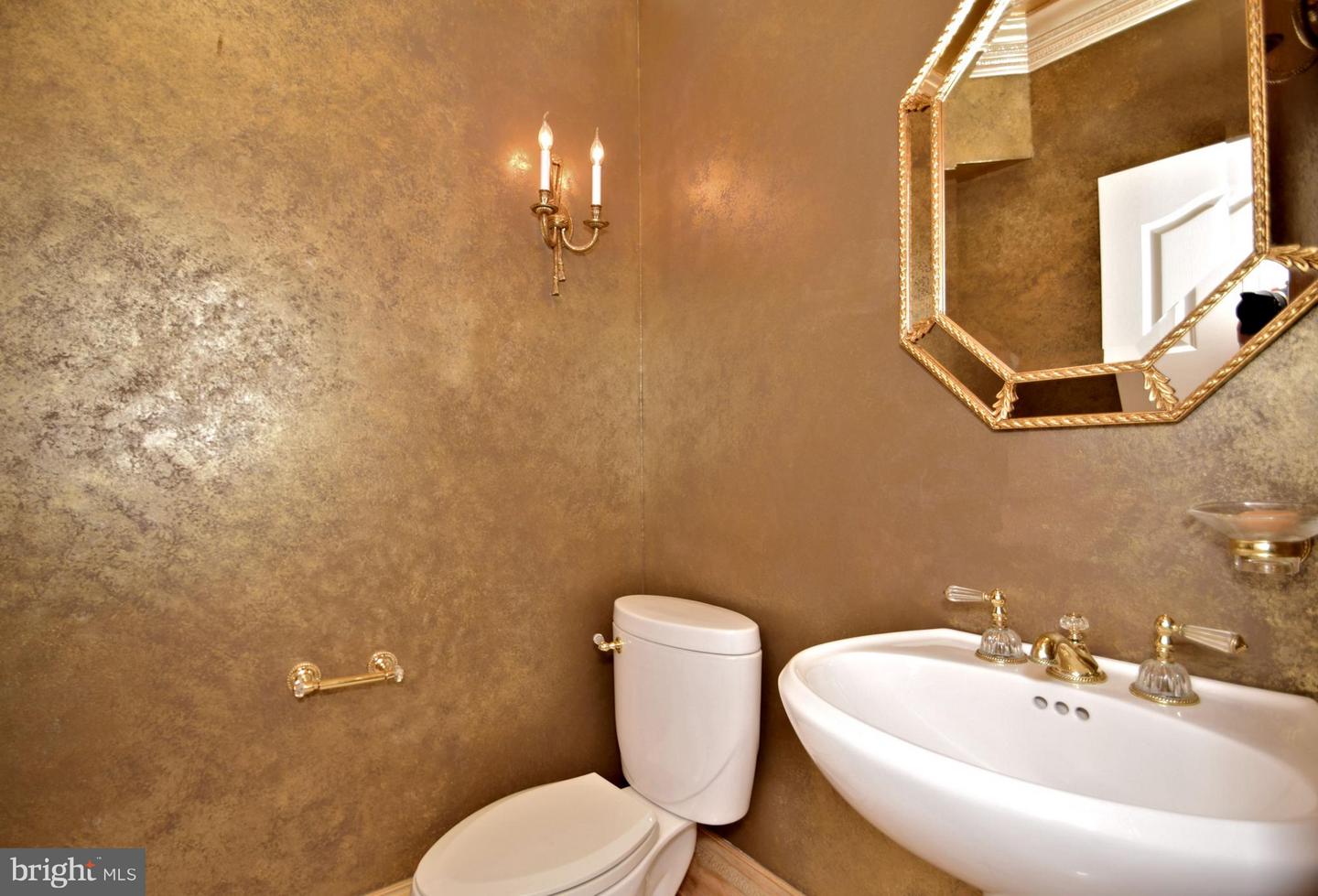 95 Brownsburg Property Photo 42