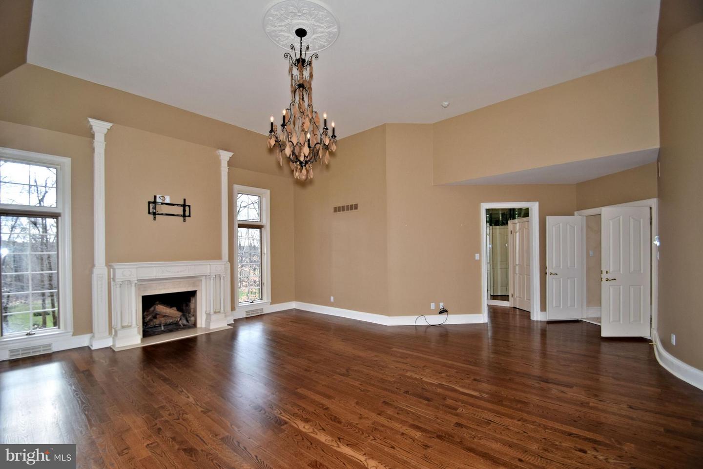 95 Brownsburg Property Photo 44