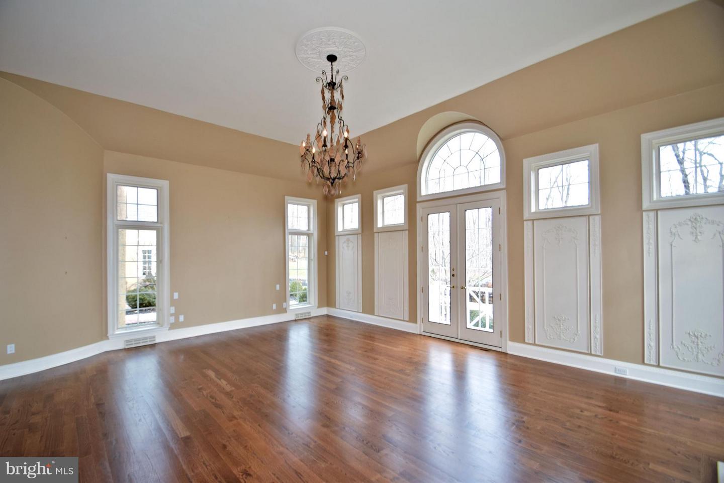 95 Brownsburg Property Photo 46