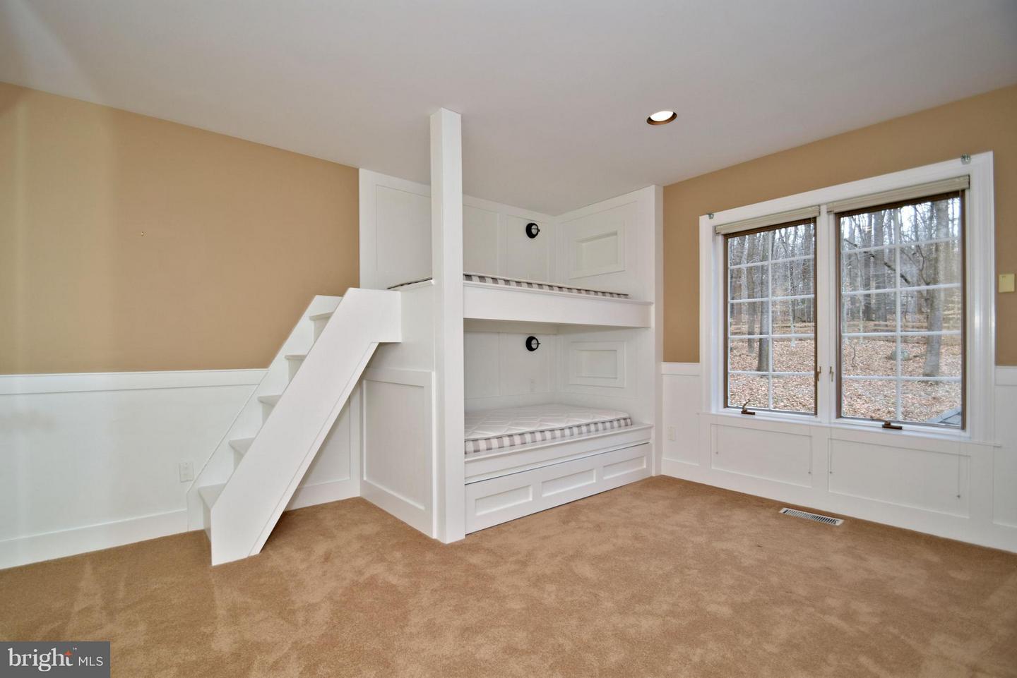 95 Brownsburg Property Photo 68