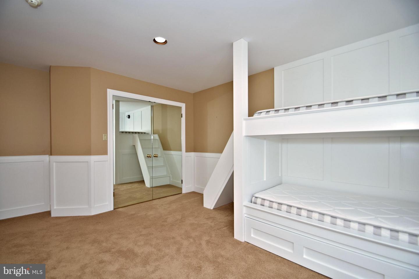 95 Brownsburg Property Photo 69