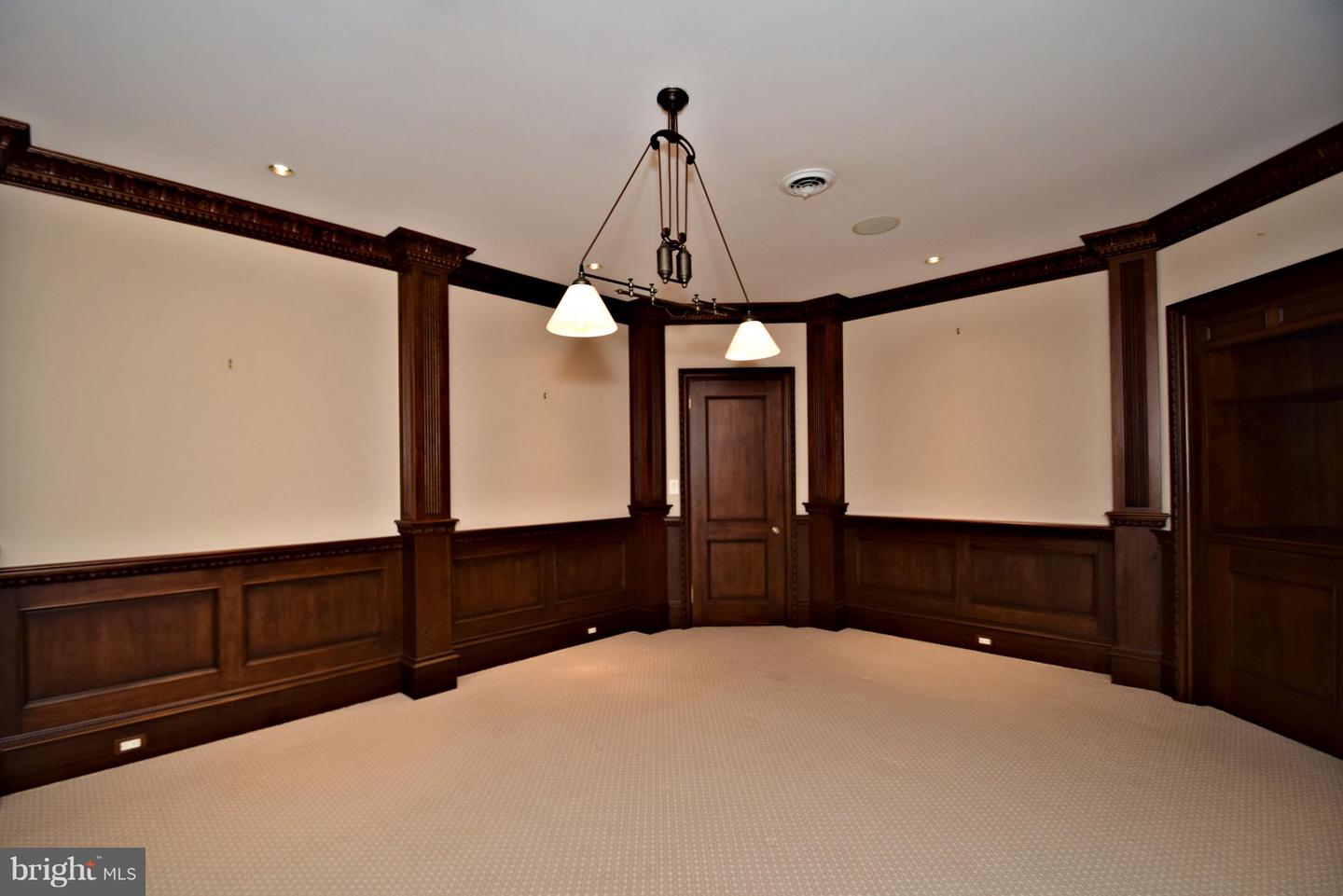 95 Brownsburg Property Photo 78