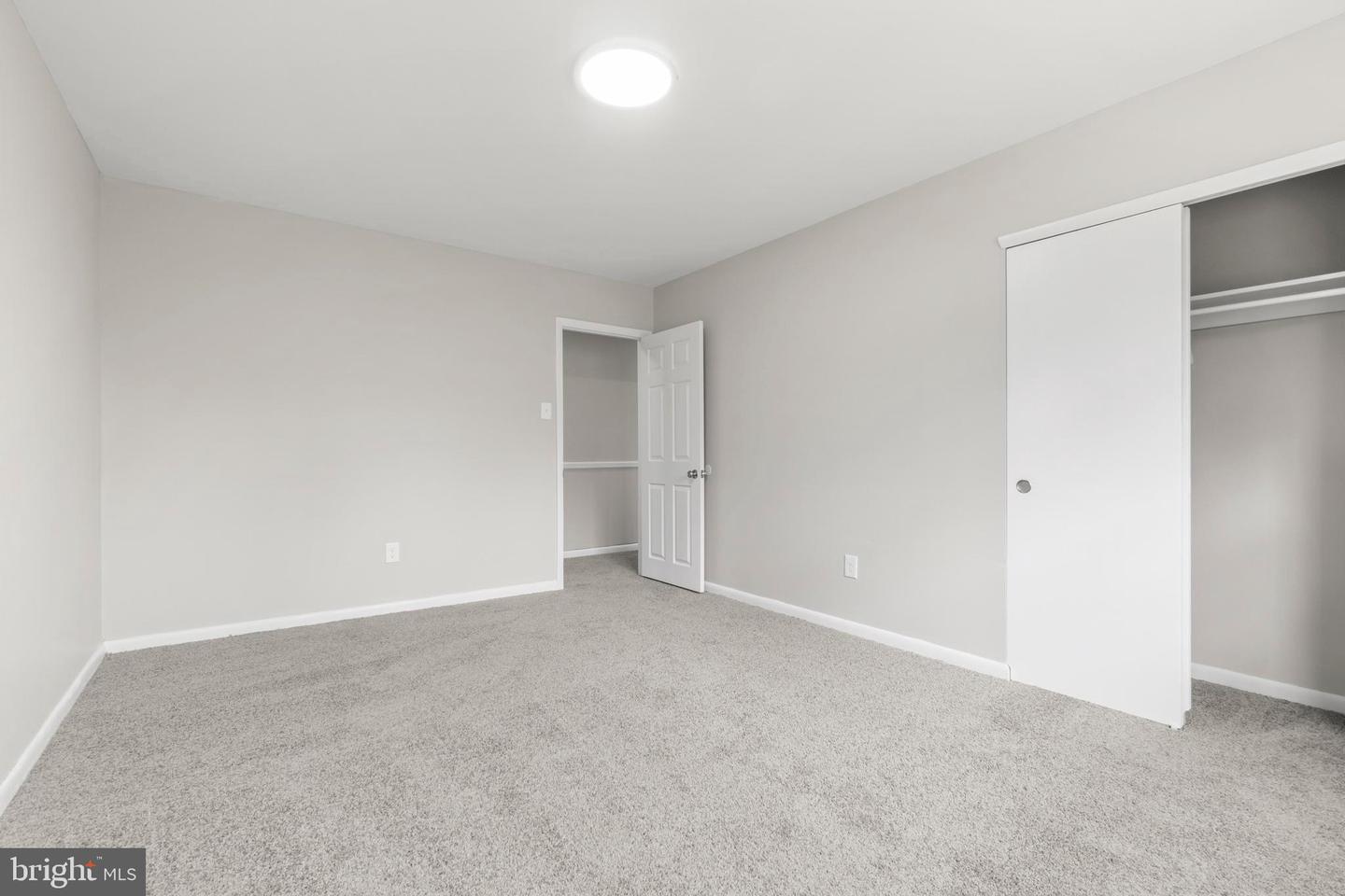 1261 University Dr Property Photo 26