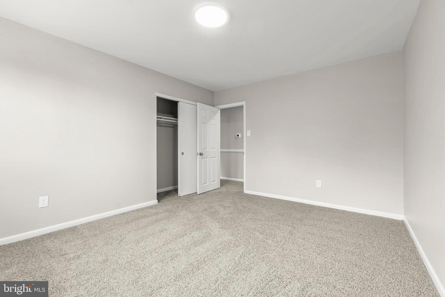 1261 University Dr Property Photo 27