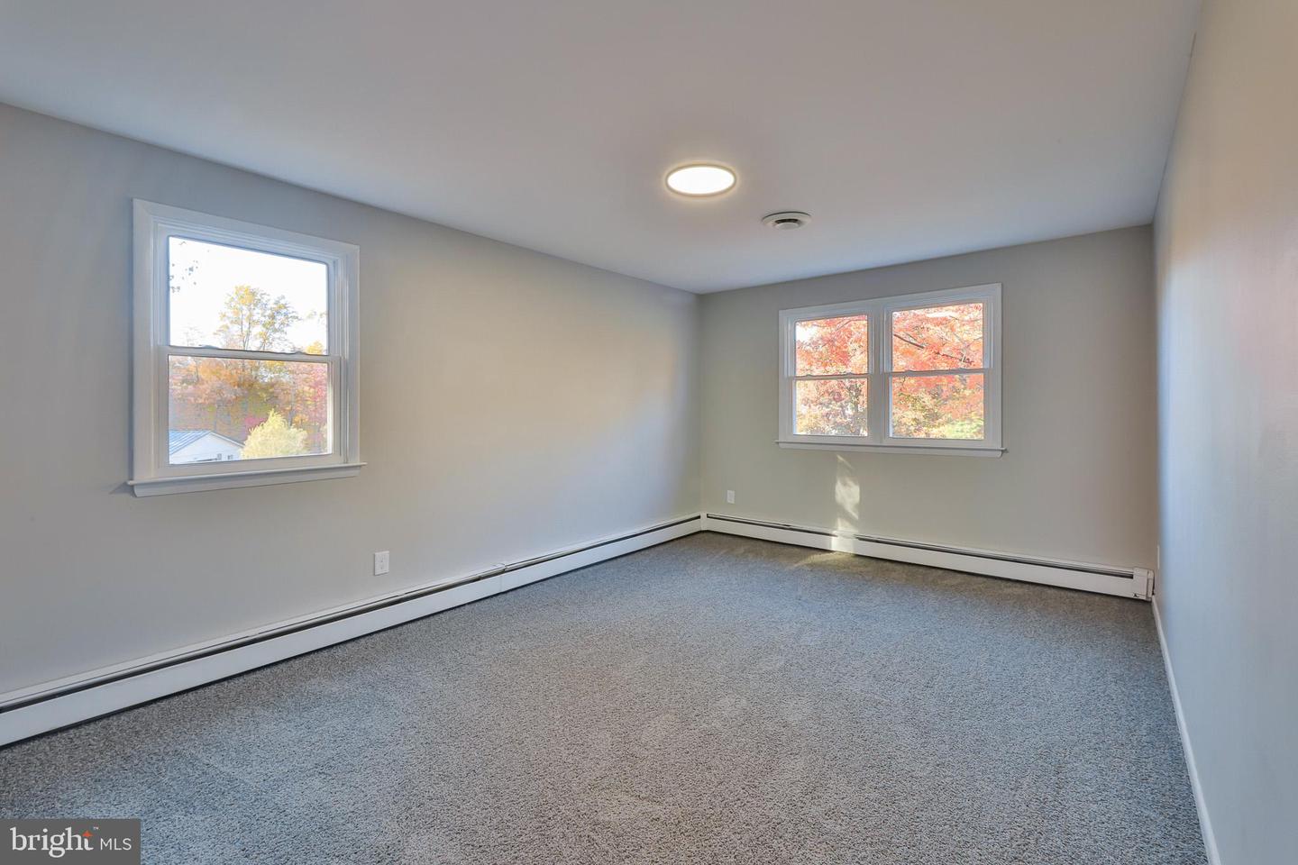 1261 University Dr Property Photo 33