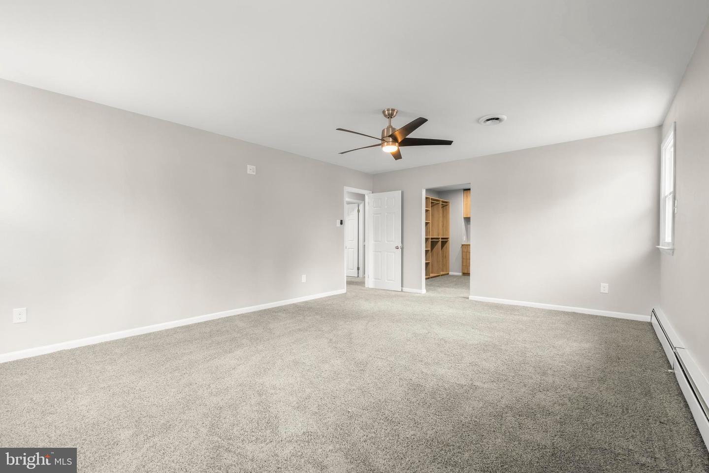 1261 University Dr Property Photo 37
