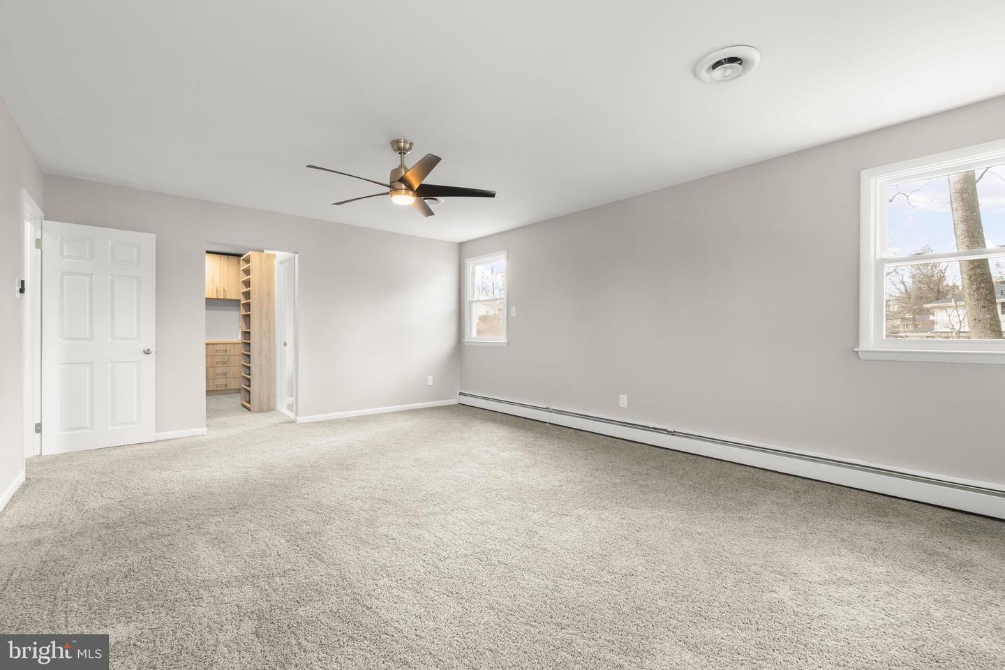 1261 University Dr Property Photo 38