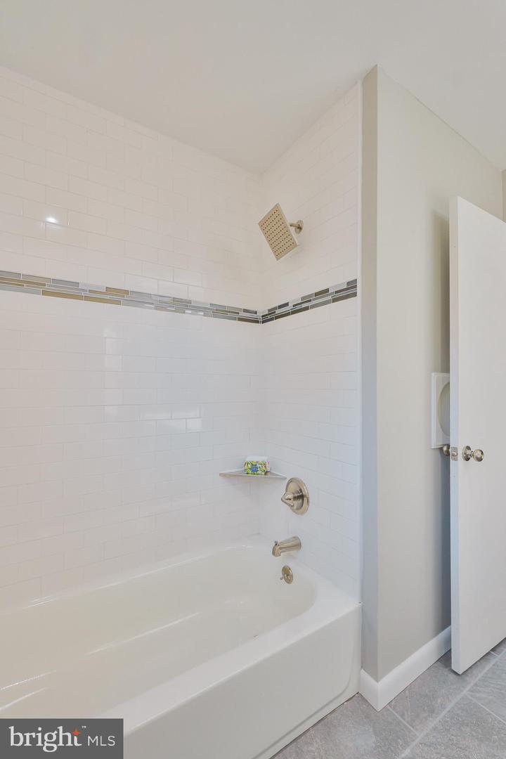1261 University Dr Property Photo 47