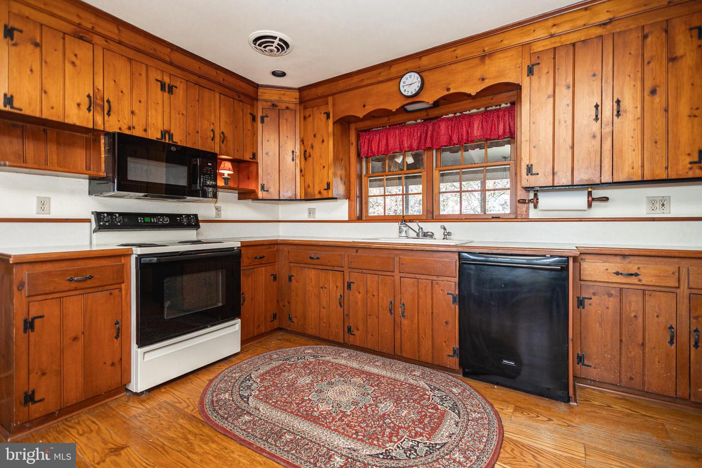 2209 Swamp Rd Property Photo 14