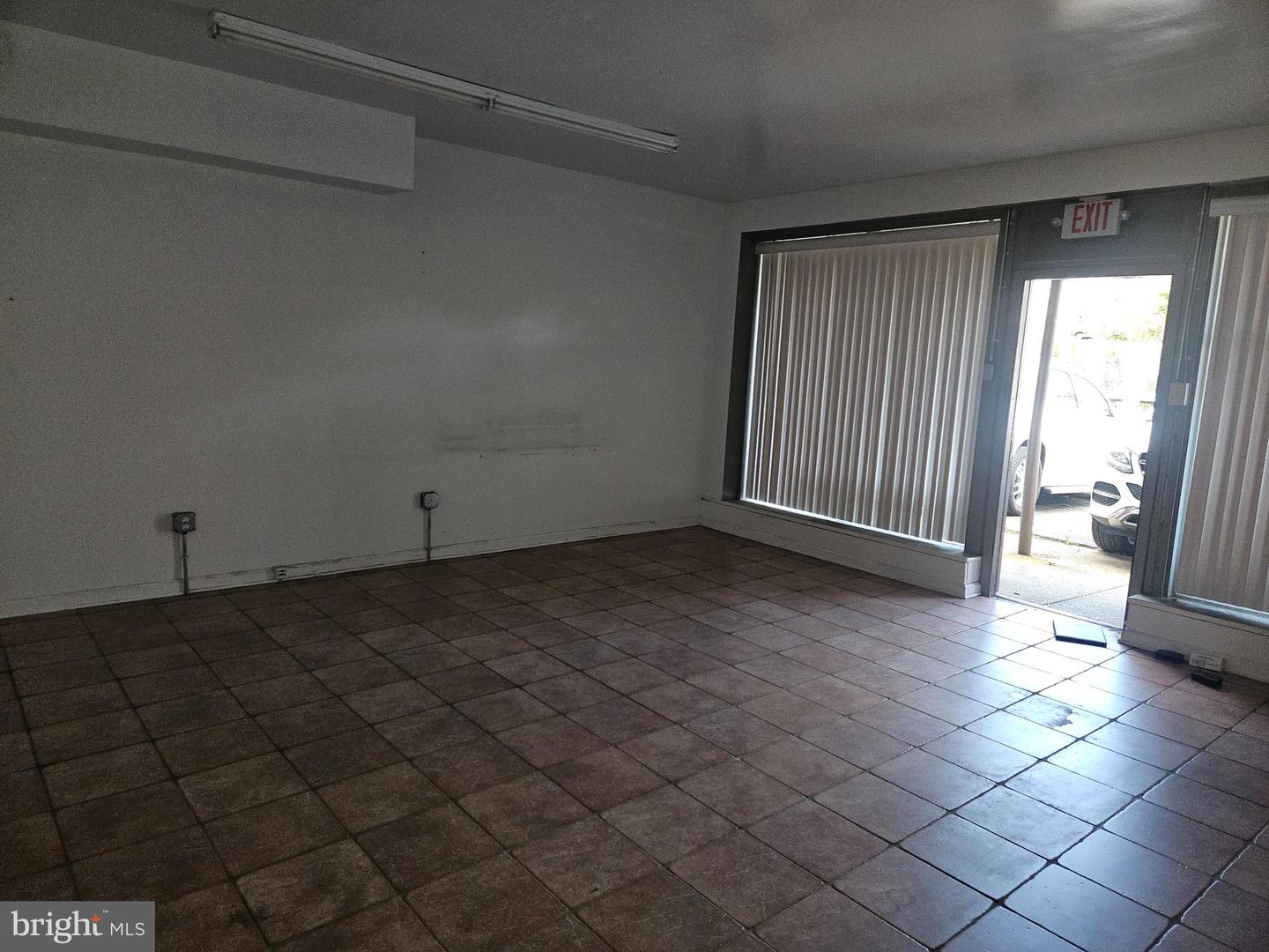 4009 Brownsville Rd Property Photo 4
