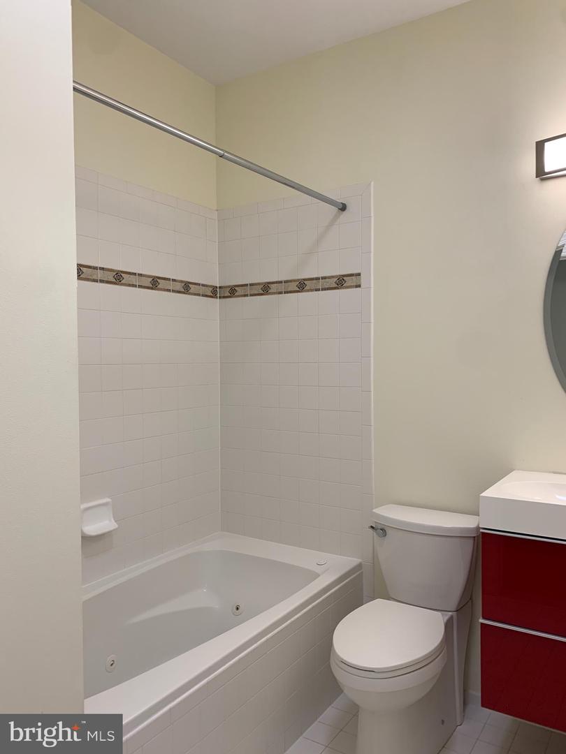 204 Mill St #401 Property Photo 13