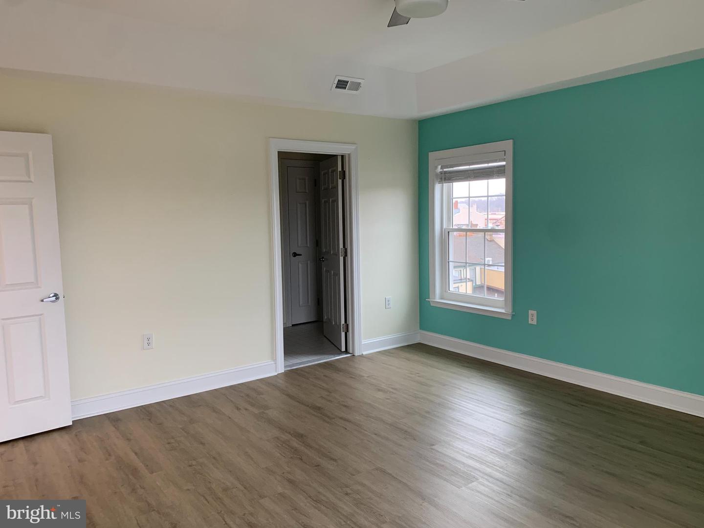 204 Mill St #401 Property Photo 16