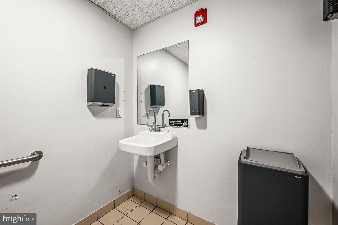 8919 New Falls Rd #suite 8 Property Photo 10