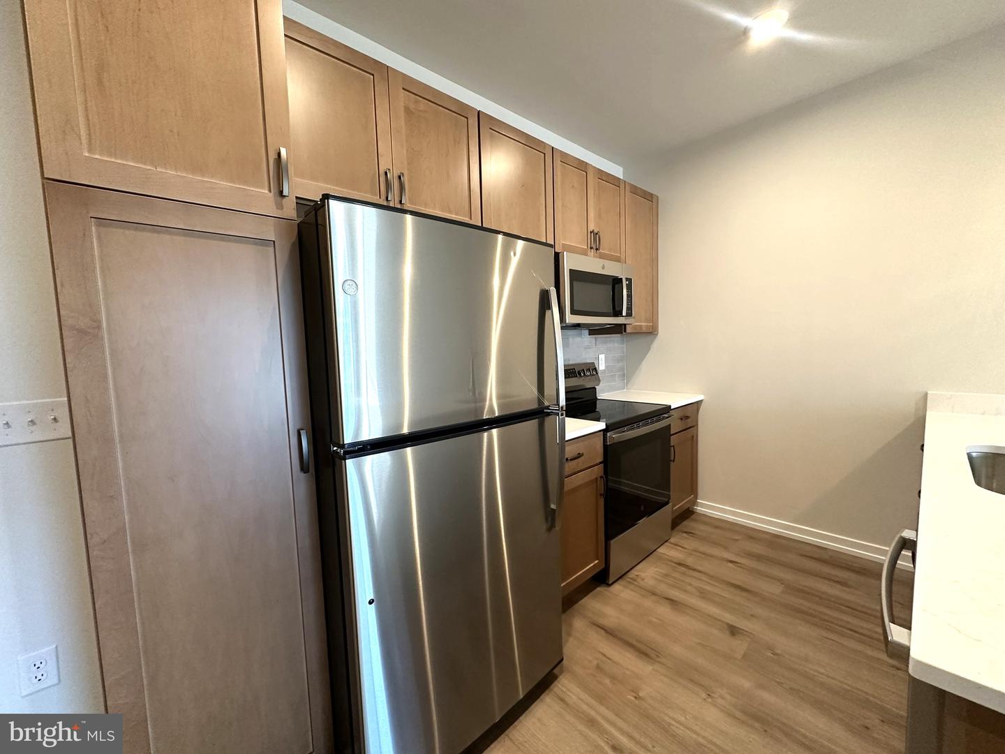 409 W BUTLER AVE #203 Property Photo 1