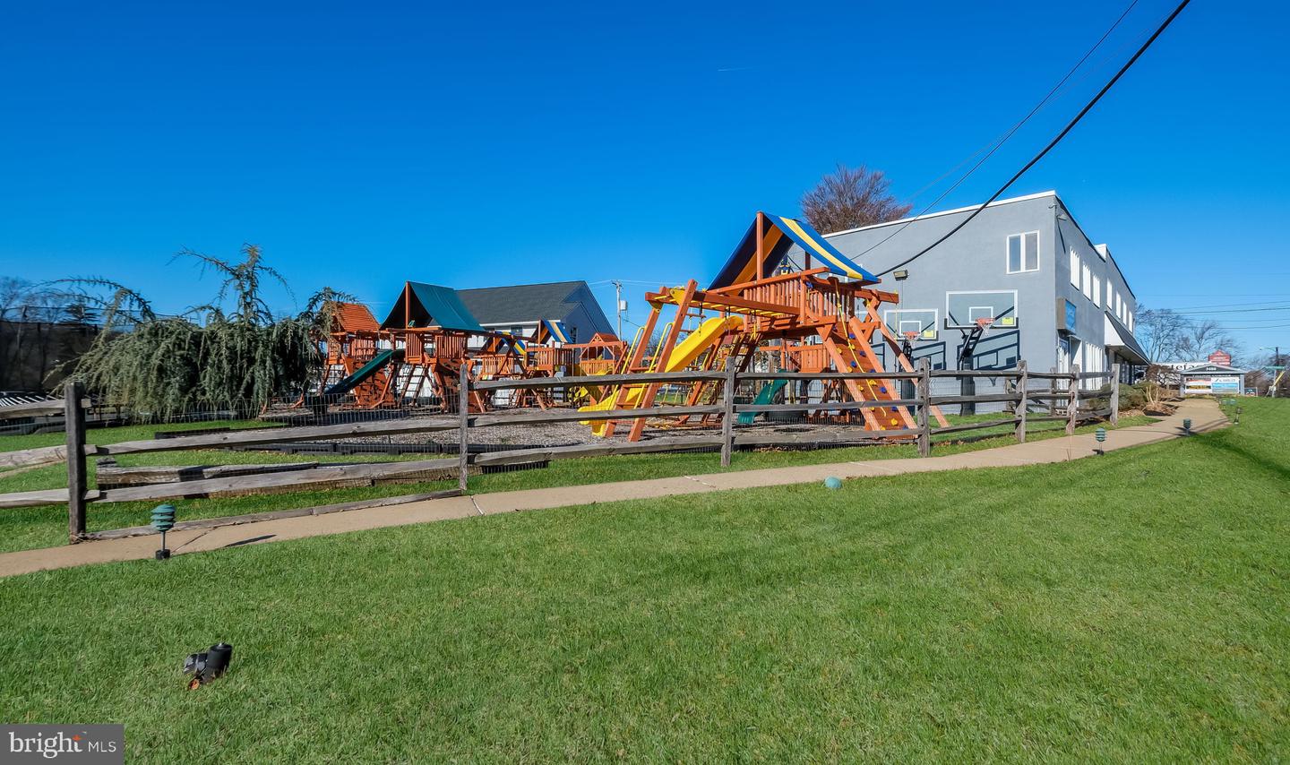3488 York Property Photo 11