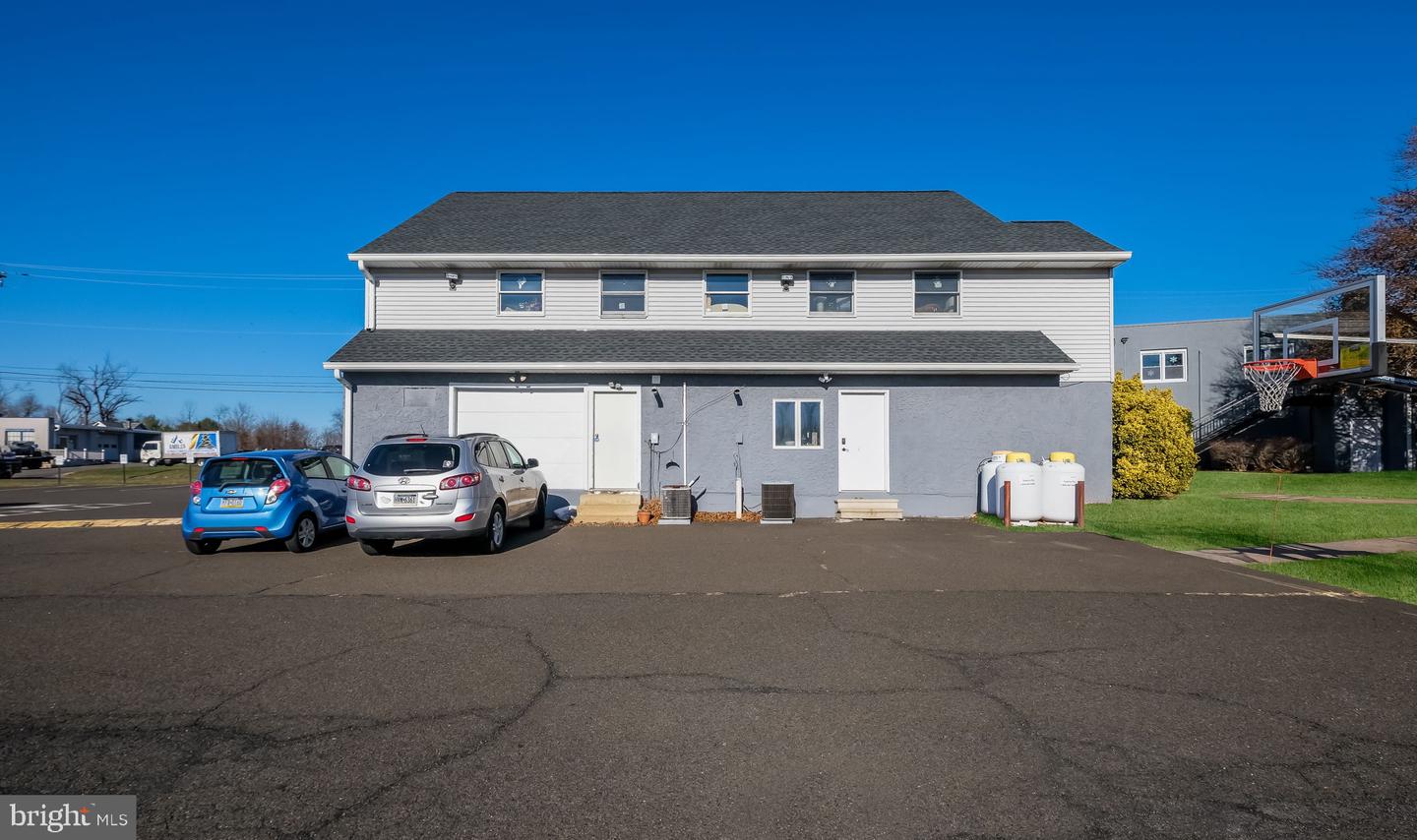 3488 York Property Photo 14