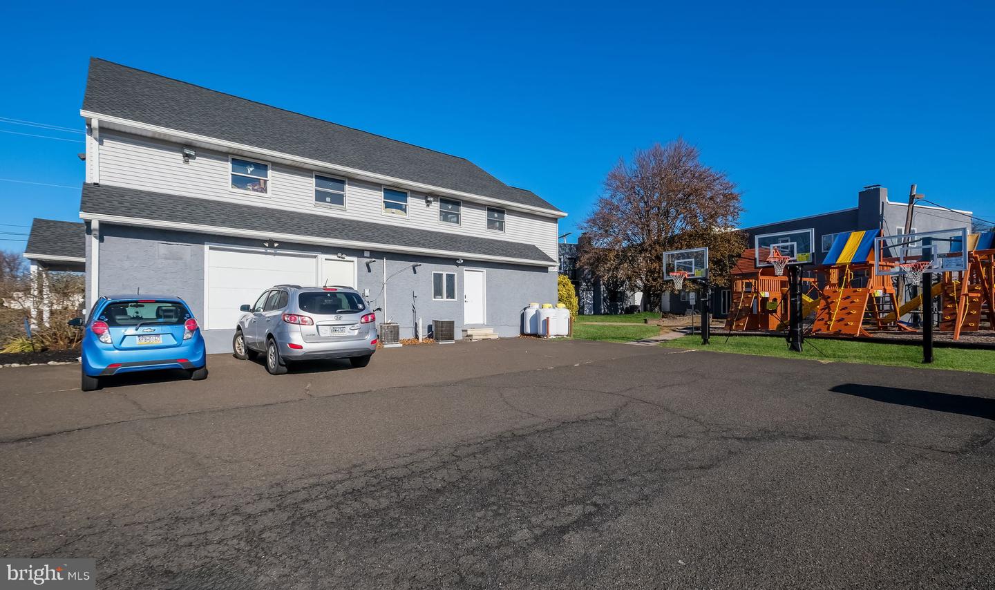 3488 York Property Photo 15