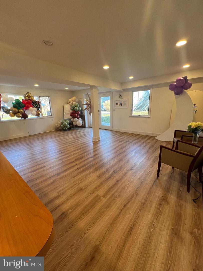 3488 York Property Photo 17