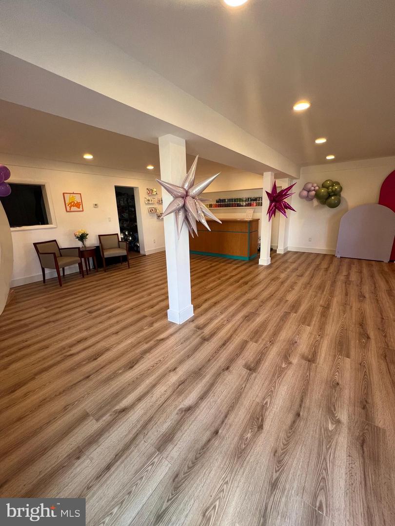 3488 York Property Photo 21