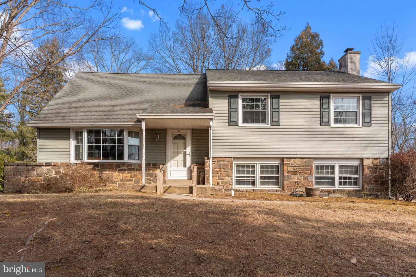 418 Merion Dr Property Photo