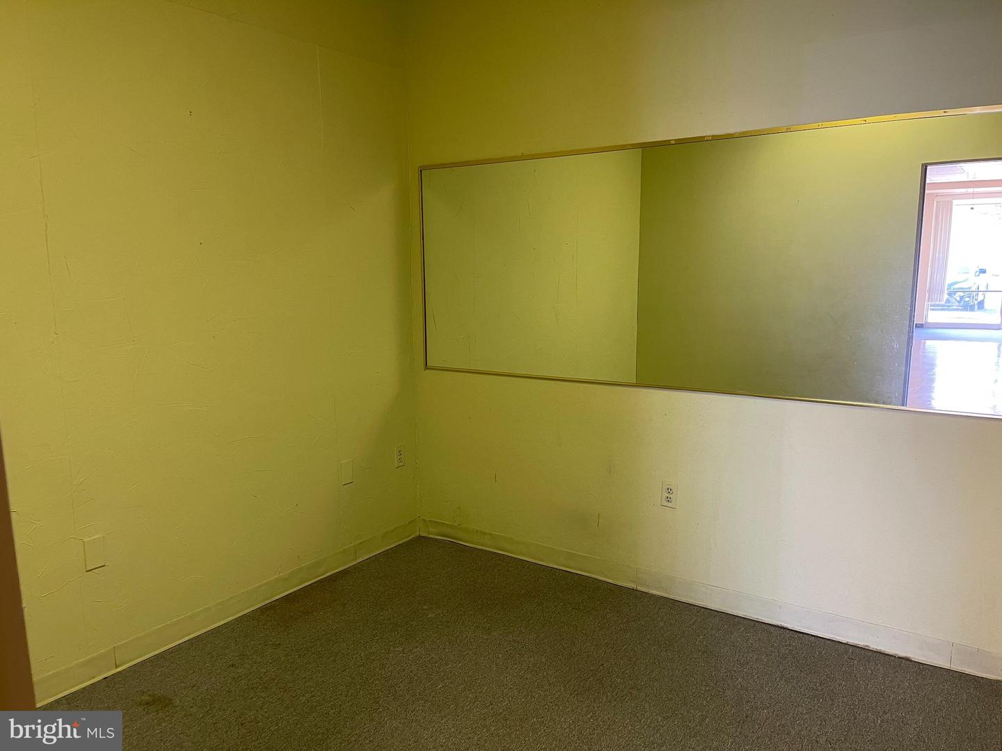 364 W Trenton Ave #4 Property Photo 10