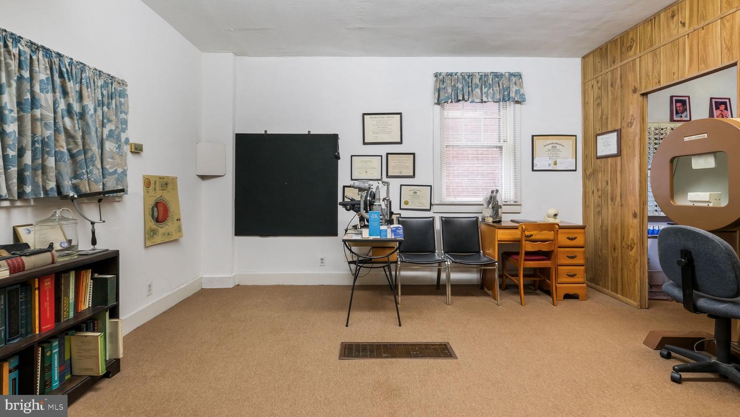 136 Bellevue Ave Property Photo 10