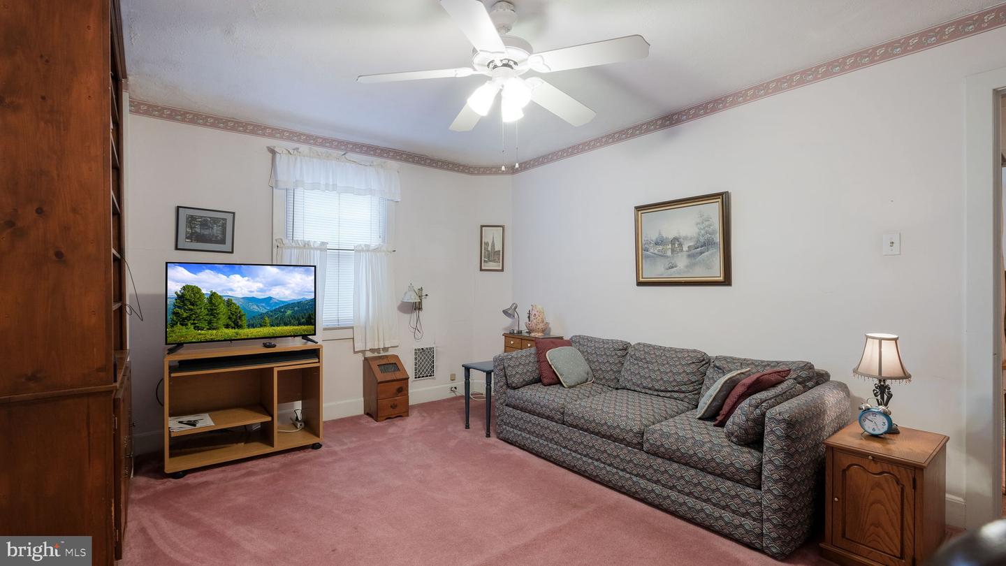 136 Bellevue Ave Property Photo 24