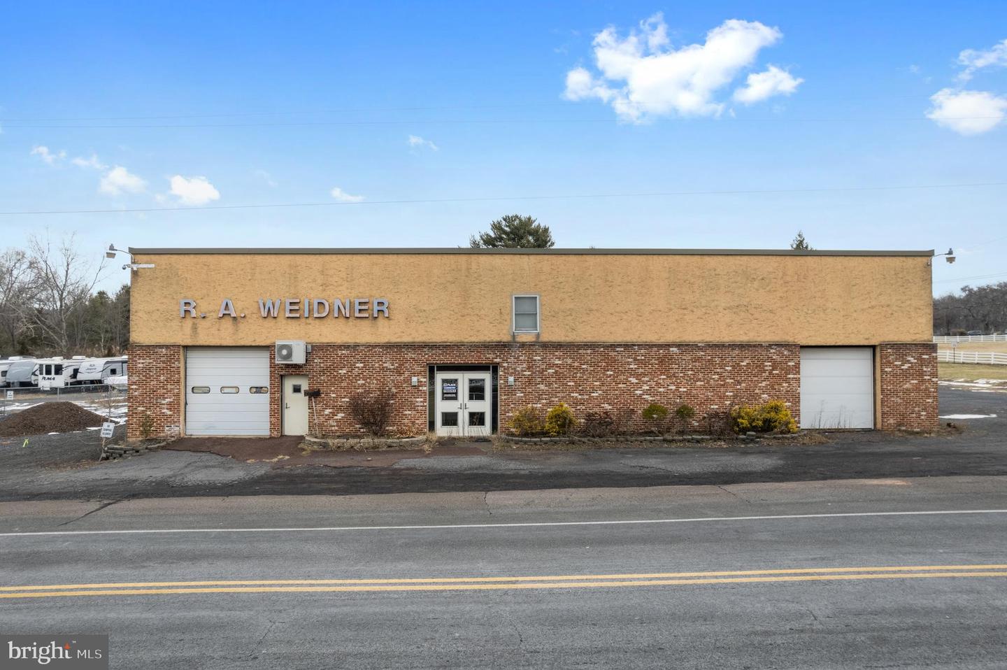 400 Branch Rd Property Photo