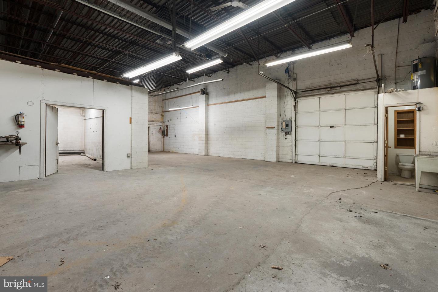 400 Branch Rd Property Photo 13