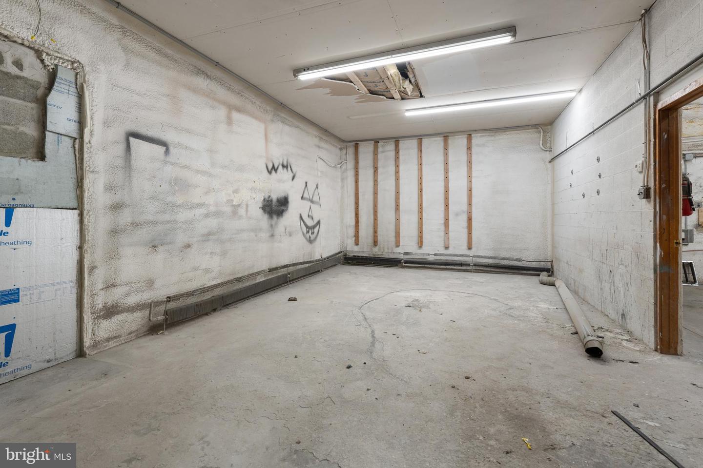 400 Branch Rd Property Photo 14