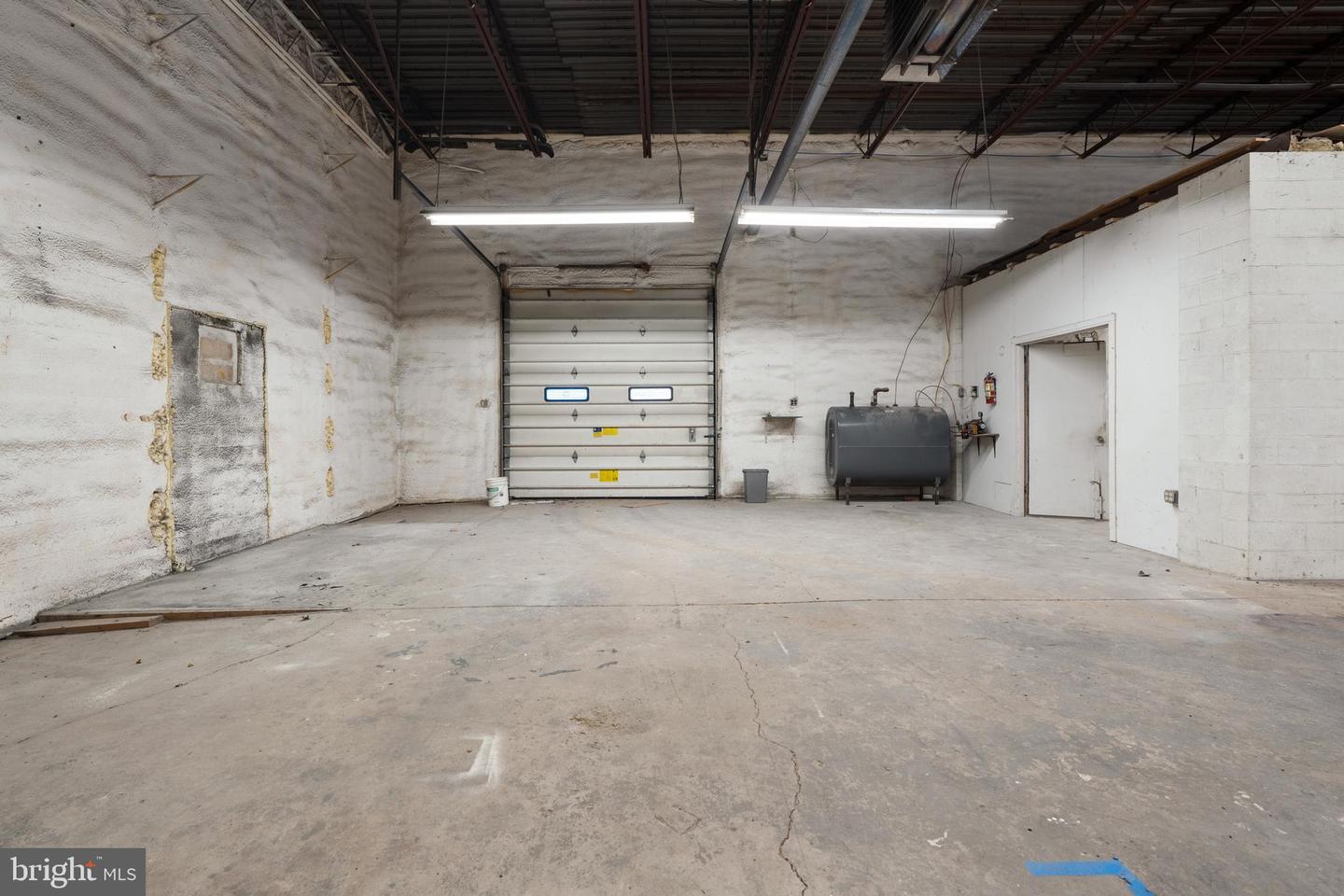 400 Branch Rd Property Photo 15